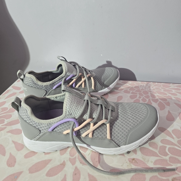 Vionic Grey tie up sneakers zeliya size 8.5 - Picture 4 of 6